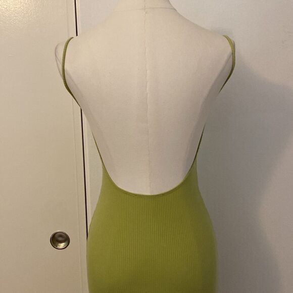 Reformation Chartreuse Green Ribbed Stretch Open Back Midi Dress Size Small NWT - Picture 7 of 13